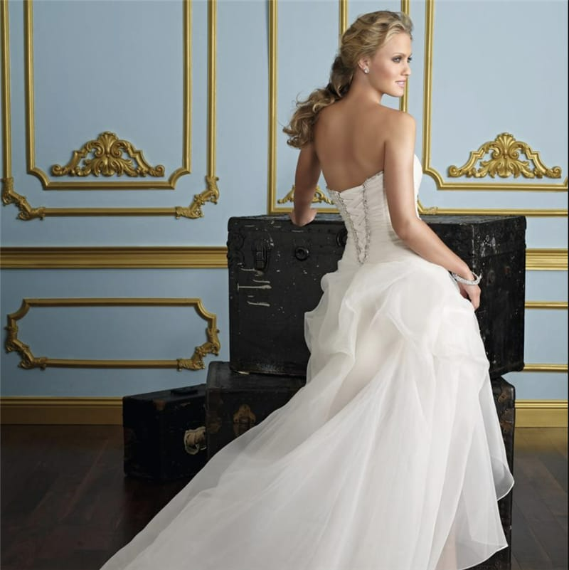 Sweetheart High-Low Hemline Wedding Gown