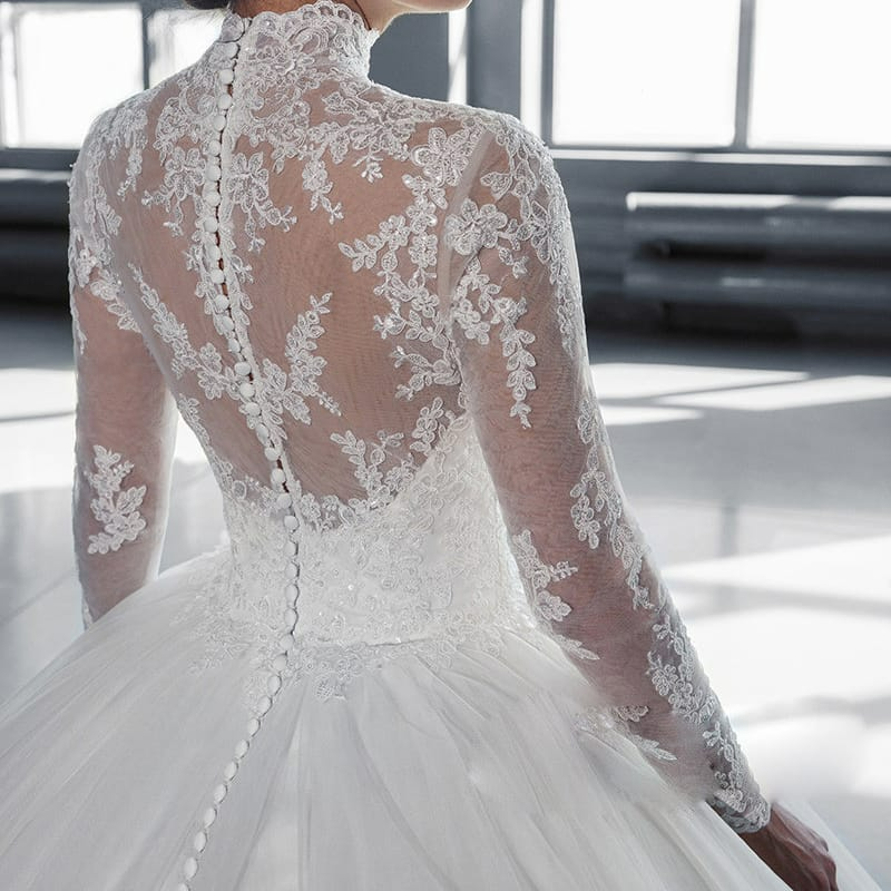 Elegant Turtle Neck Crochet Hollow Out Lace Wedding Gown
